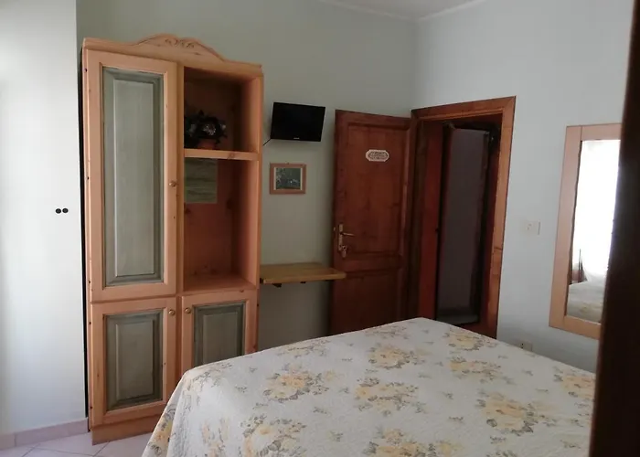 Anticarua Bed and Breakfast Opi